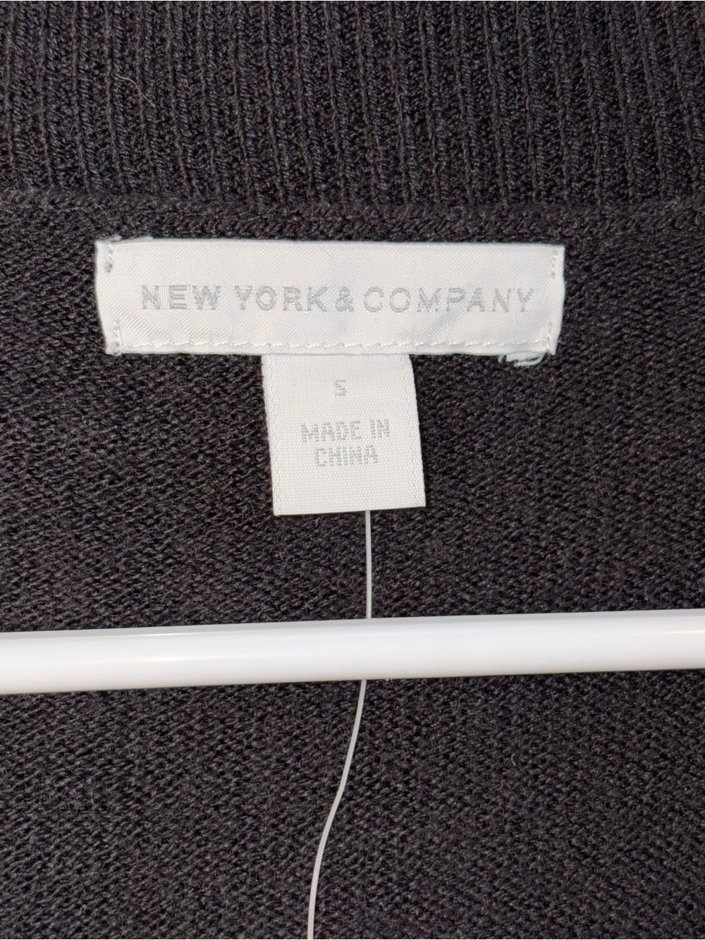 New York & Company Black V-Neck Sweater Size Small NWT 100% Acrylic - Picture 3 of 6